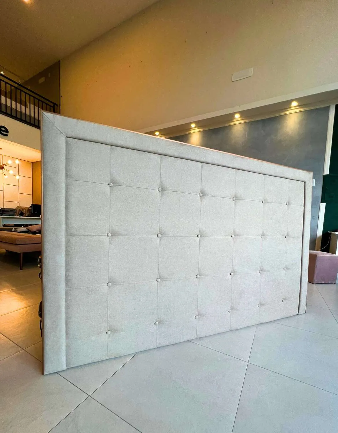 Headboard Diana · Botonê com Perfil