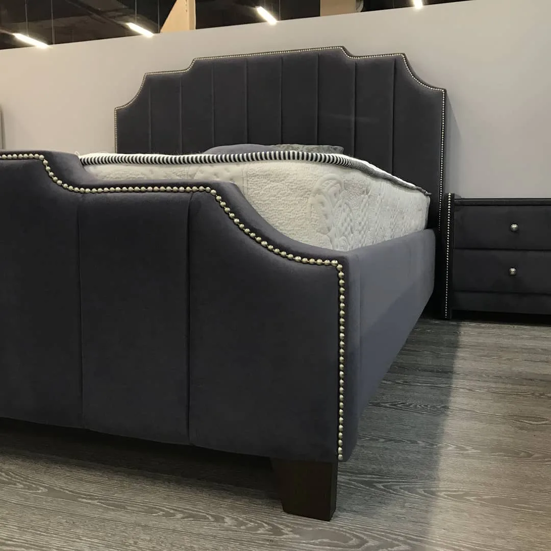 Cama estofada sob medida da Cabeçare 98